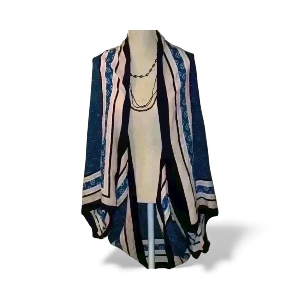 Women’s One Size Kimona - Picture 4 of 4